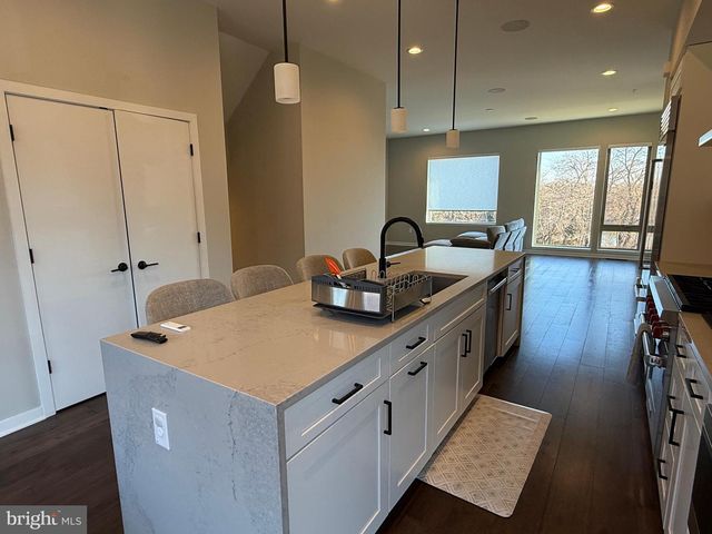 3119 PIERVIEW LN, Philadelphia, PA 19125