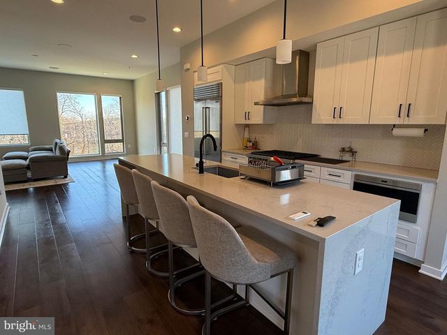 3119 PIERVIEW LN, Philadelphia, PA 19125