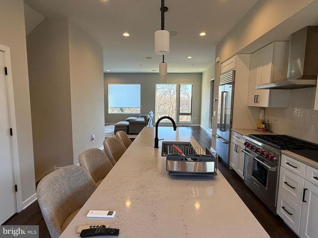 3119 PIERVIEW LN, Philadelphia, PA 19125