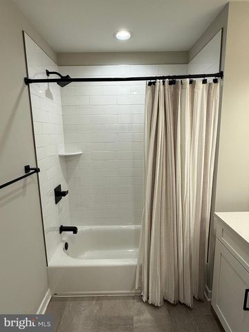 3119 PIERVIEW LN, Philadelphia, PA 19125