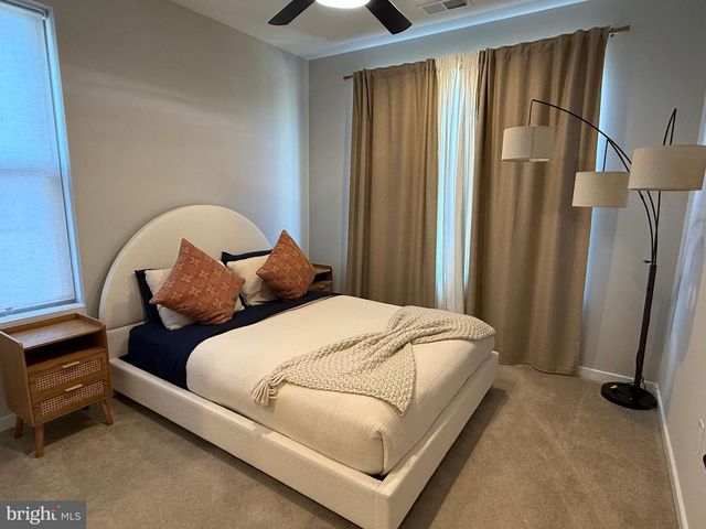 3119 PIERVIEW LN, Philadelphia, PA 19125