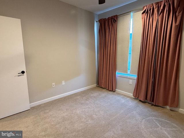 3119 PIERVIEW LN, Philadelphia, PA 19125