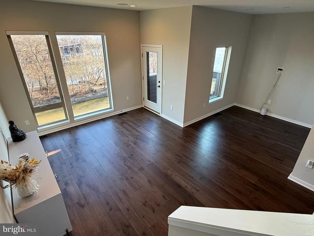 3119 PIERVIEW LN, Philadelphia, PA 19125