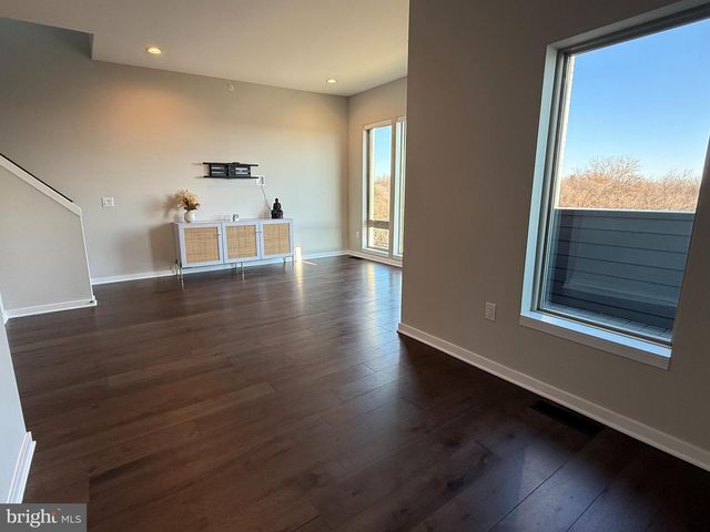 3119 PIERVIEW LN, Philadelphia, PA 19125