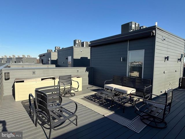 3119 PIERVIEW LN, Philadelphia, PA 19125