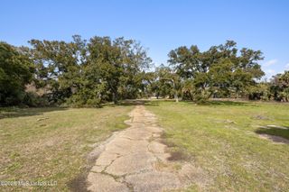 30 E Beach Boulevard, Gulfport, MS 39507
