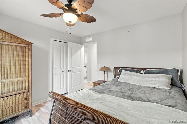 28248 S Pointe Lane, New Baltimore, MI 48051