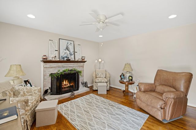 2399 HIGHVIEW CIR, Staunton, VA 24401