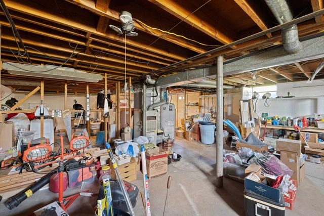 2399 HIGHVIEW CIR, Staunton, VA 24401