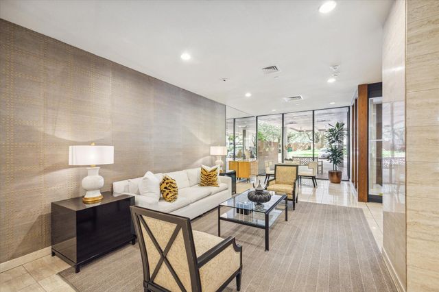15 Greenway Plaza 10E, Houston, TX 77046