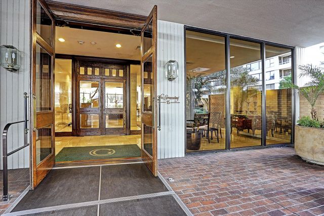 15 Greenway Plaza 10E, Houston, TX 77046
