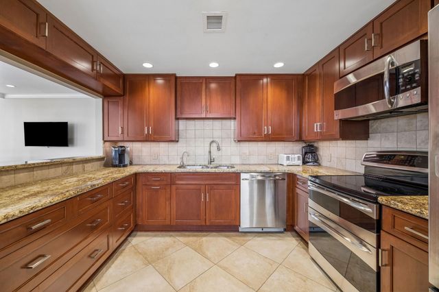 15 Greenway Plaza 10E, Houston, TX 77046