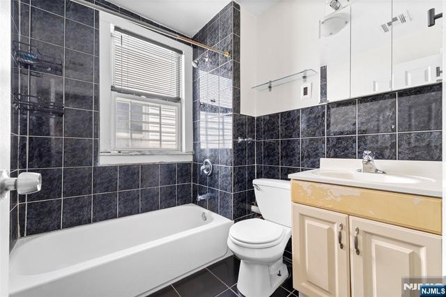 96 11th Avenue, Newark, NJ 07107