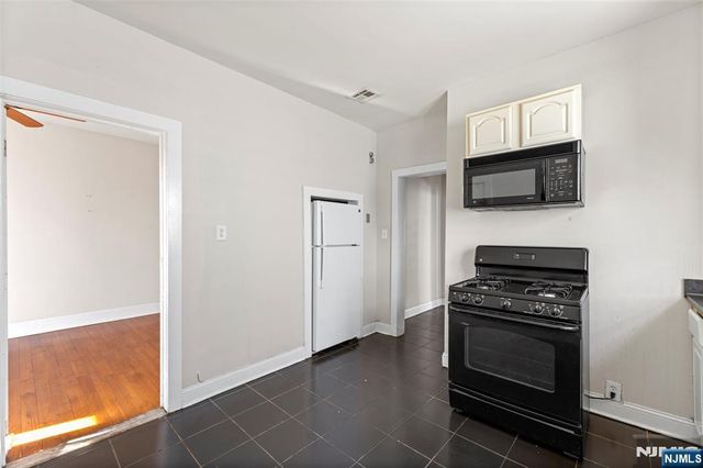 96 11th Avenue, Newark, NJ 07107