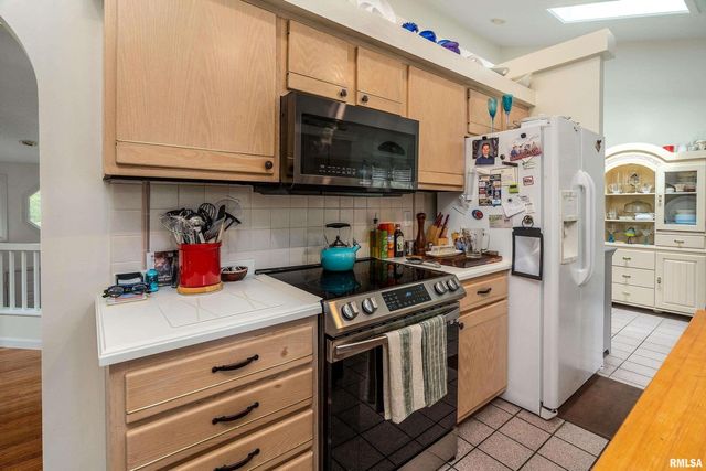 173 Lake Indian Hills Circle, Carbondale, IL 62902