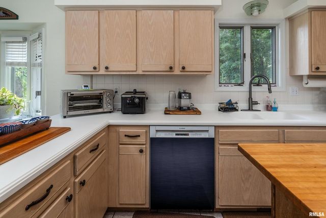 173 Lake Indian Hills Circle, Carbondale, IL 62902