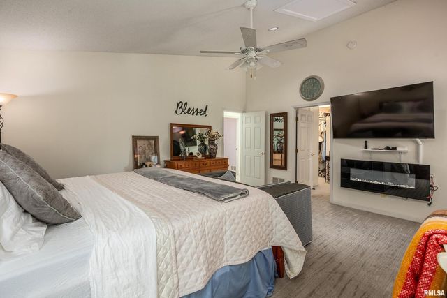 173 Lake Indian Hills Circle, Carbondale, IL 62902