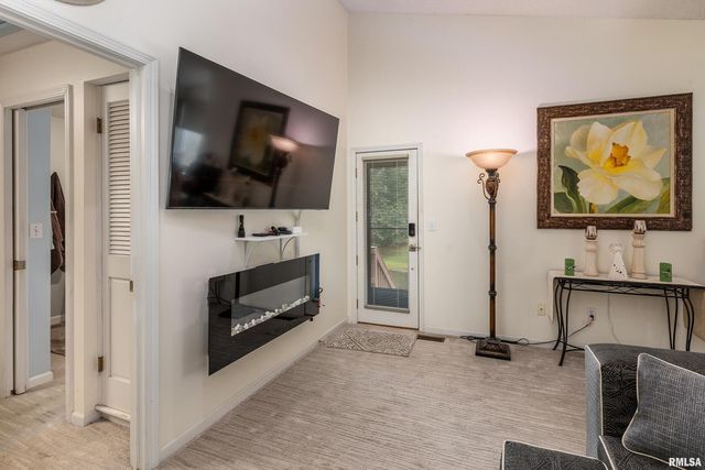 173 Lake Indian Hills Circle, Carbondale, IL 62902