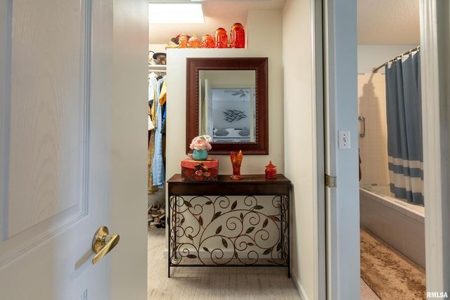 173 Lake Indian Hills Circle, Carbondale, IL 62902