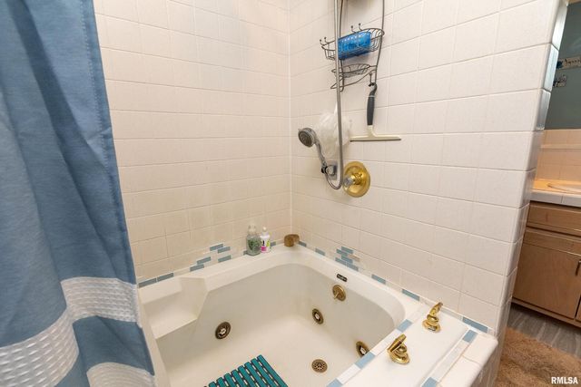 173 Lake Indian Hills Circle, Carbondale, IL 62902