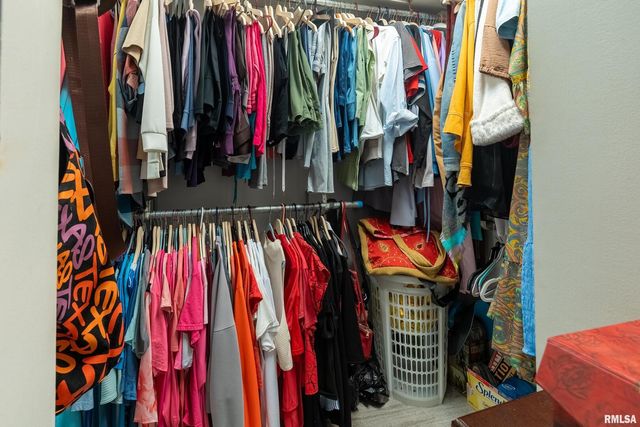 173 Lake Indian Hills Circle, Carbondale, IL 62902