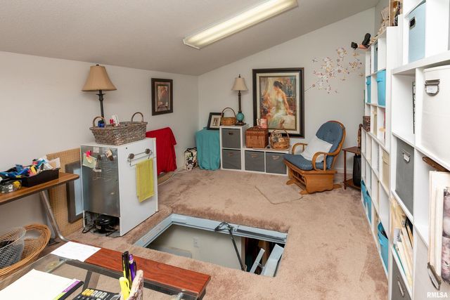 173 Lake Indian Hills Circle, Carbondale, IL 62902