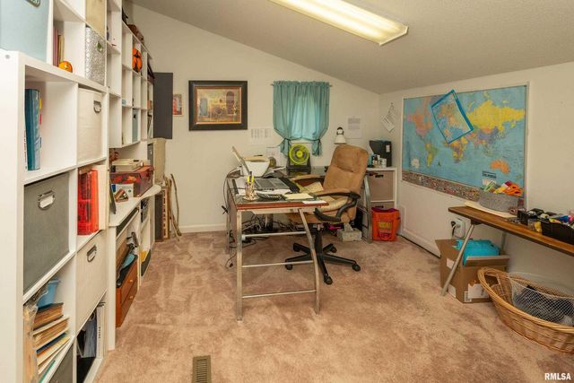 173 Lake Indian Hills Circle, Carbondale, IL 62902