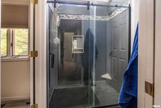 173 Lake Indian Hills Circle, Carbondale, IL 62902