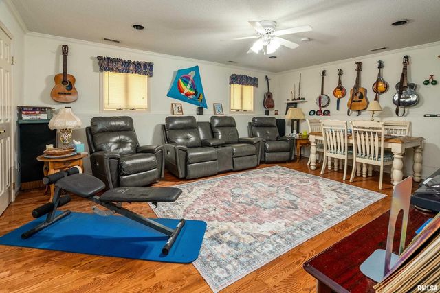 173 Lake Indian Hills Circle, Carbondale, IL 62902