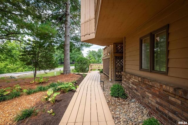 173 Lake Indian Hills Circle, Carbondale, IL 62902