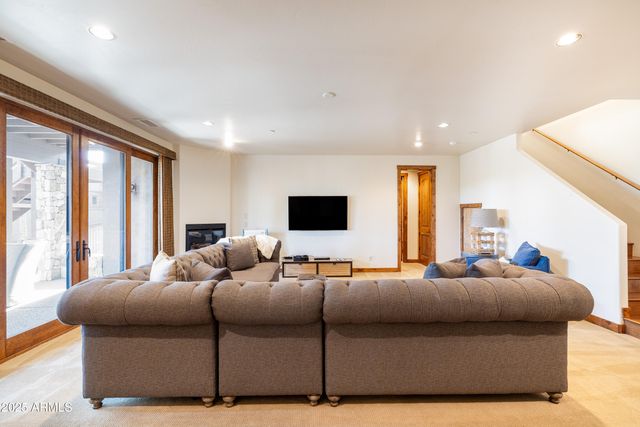 2649 S BLUEBIRD Court, Flagstaff, AZ 86005