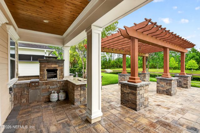 186 FRESHWATER Drive, St. Johns, FL 32259