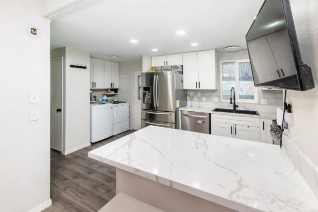 351 E Bradley, El Cajon, CA 92021