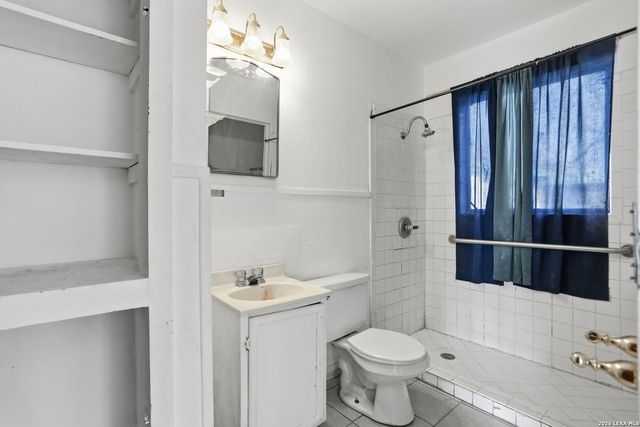 853 Holmgreen Rd, San Antonio, TX 78220