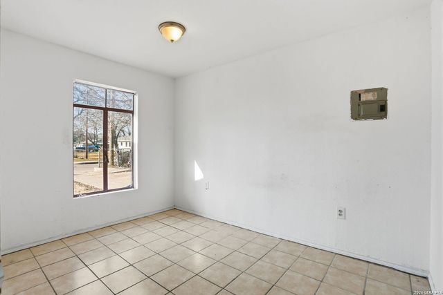 853 Holmgreen Rd, San Antonio, TX 78220