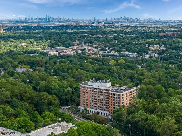 616 S Orange Ave, 4E 4E, Maplewood Twp., NJ 07040