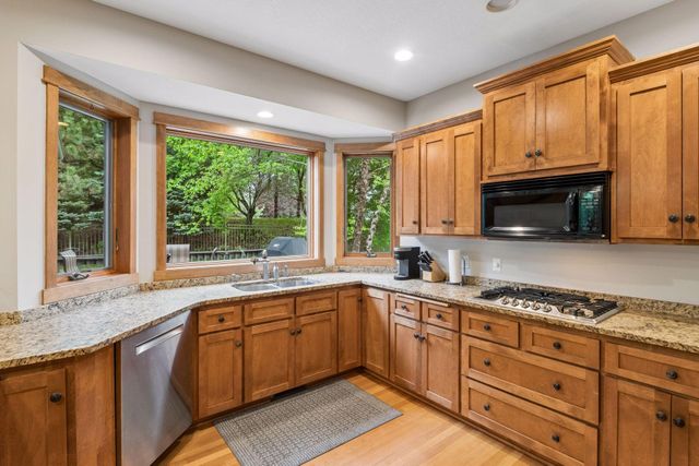 1222 Adrian Circle, Chaska, MN 55318