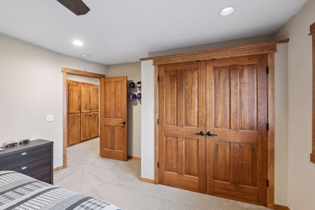 1222 Adrian Circle, Chaska, MN 55318