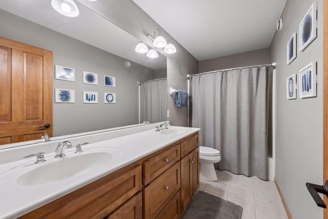 1222 Adrian Circle, Chaska, MN 55318