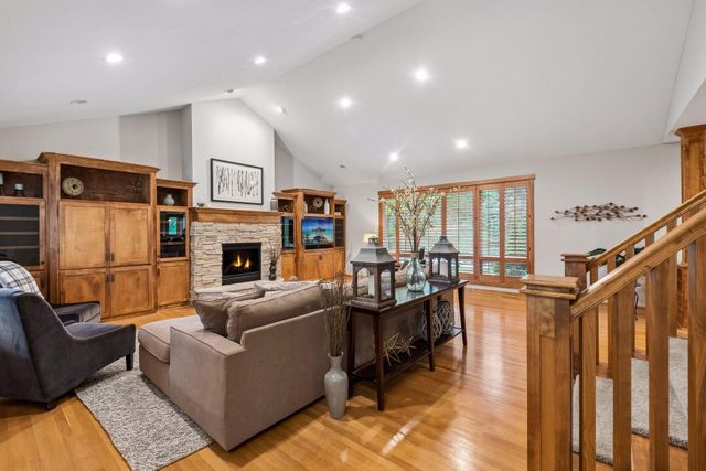 1222 Adrian Circle, Chaska, MN 55318