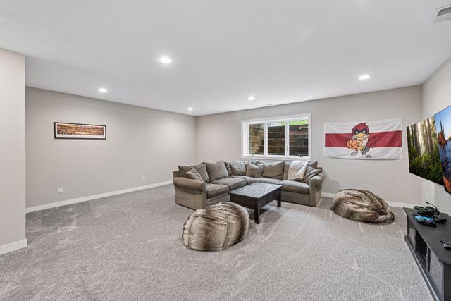 1222 Adrian Circle, Chaska, MN 55318
