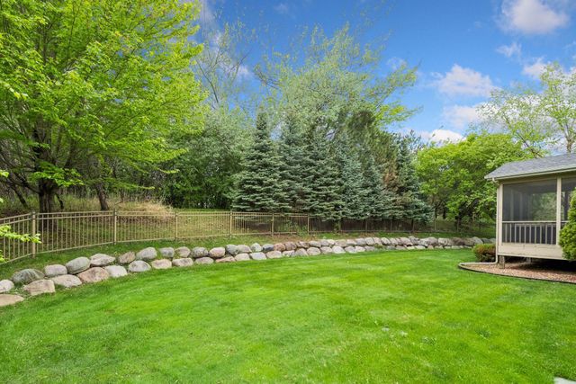 1222 Adrian Circle, Chaska, MN 55318