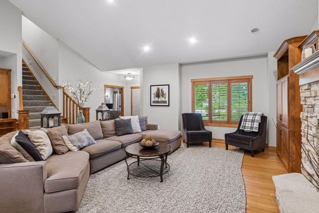 1222 Adrian Circle, Chaska, MN 55318