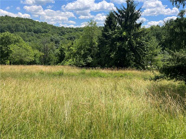 000 Calhoun Drive, Lincoln Boro, PA 15037