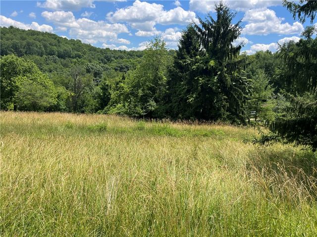 000 Calhoun Drive, Lincoln Boro, PA 15037