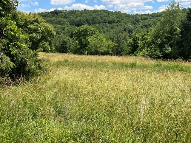 000 Calhoun Drive, Lincoln Boro, PA 15037