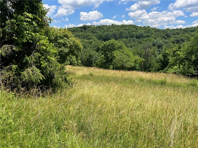 000 Calhoun Drive, Lincoln Boro, PA 15037