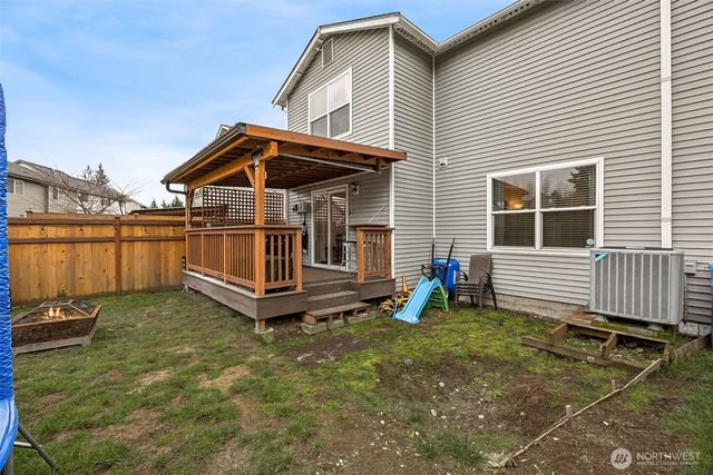 8209 209th Avenue Ct E, Bonney Lake, WA 98391