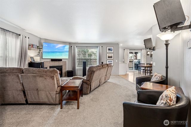 8209 209th Avenue Ct E, Bonney Lake, WA 98391