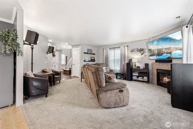 8209 209th Avenue Ct E, Bonney Lake, WA 98391